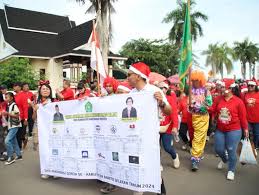 Kemeriahan Parade Natal di Barito Selatan